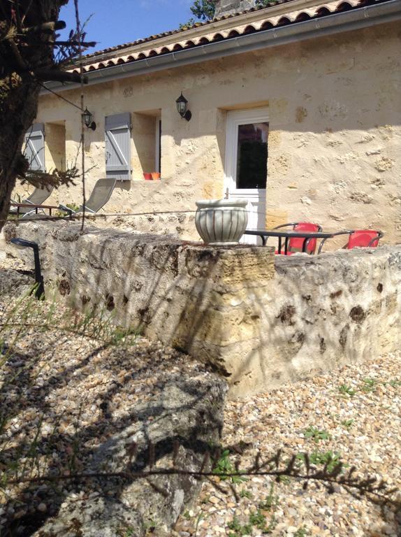 Chateau Nardou Hotel Saint-Sulpice-et-Cameyrac Kamer foto