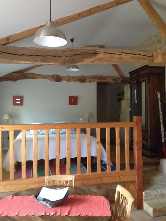 Chateau Nardou Hotel Saint-Sulpice-et-Cameyrac Kamer foto